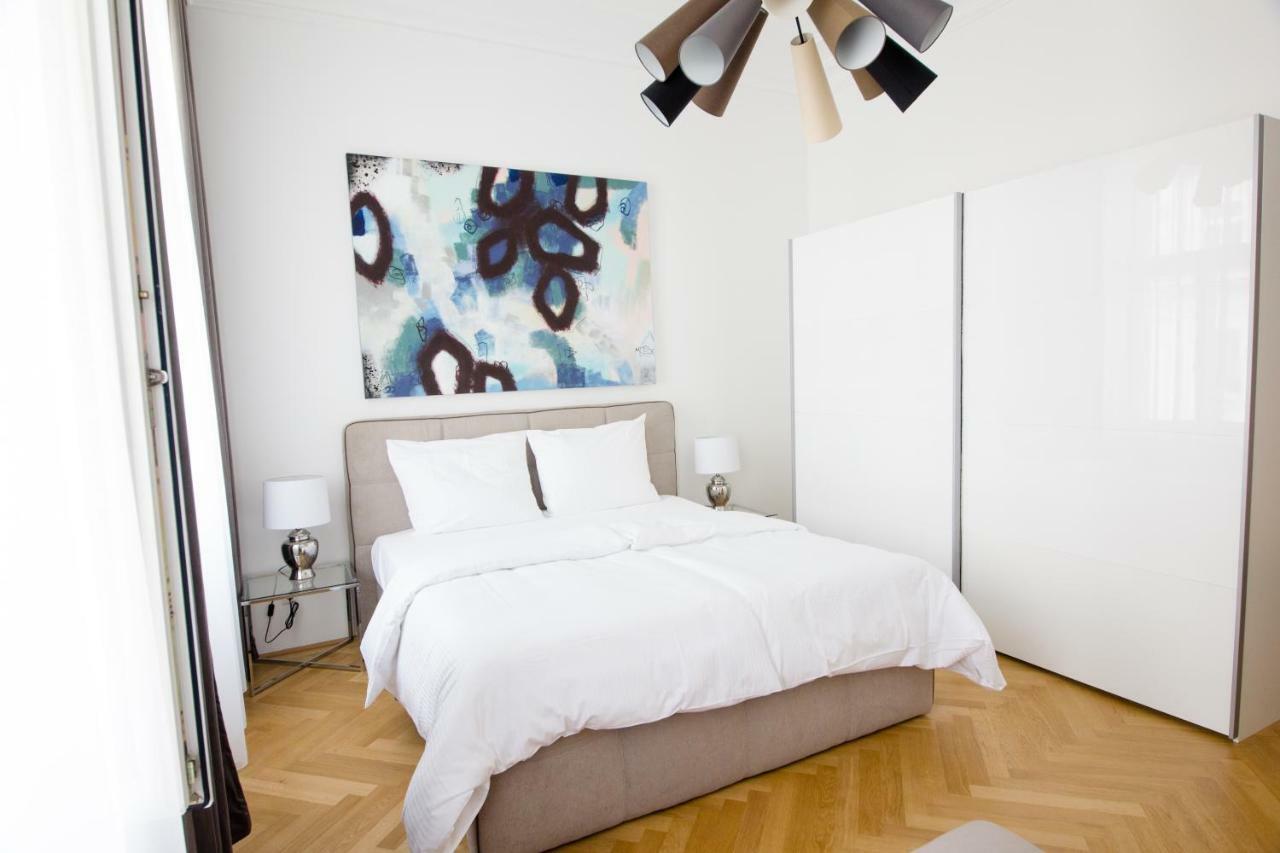 Studio Apartments Urania - Mai'S Apartments Viena Exterior foto