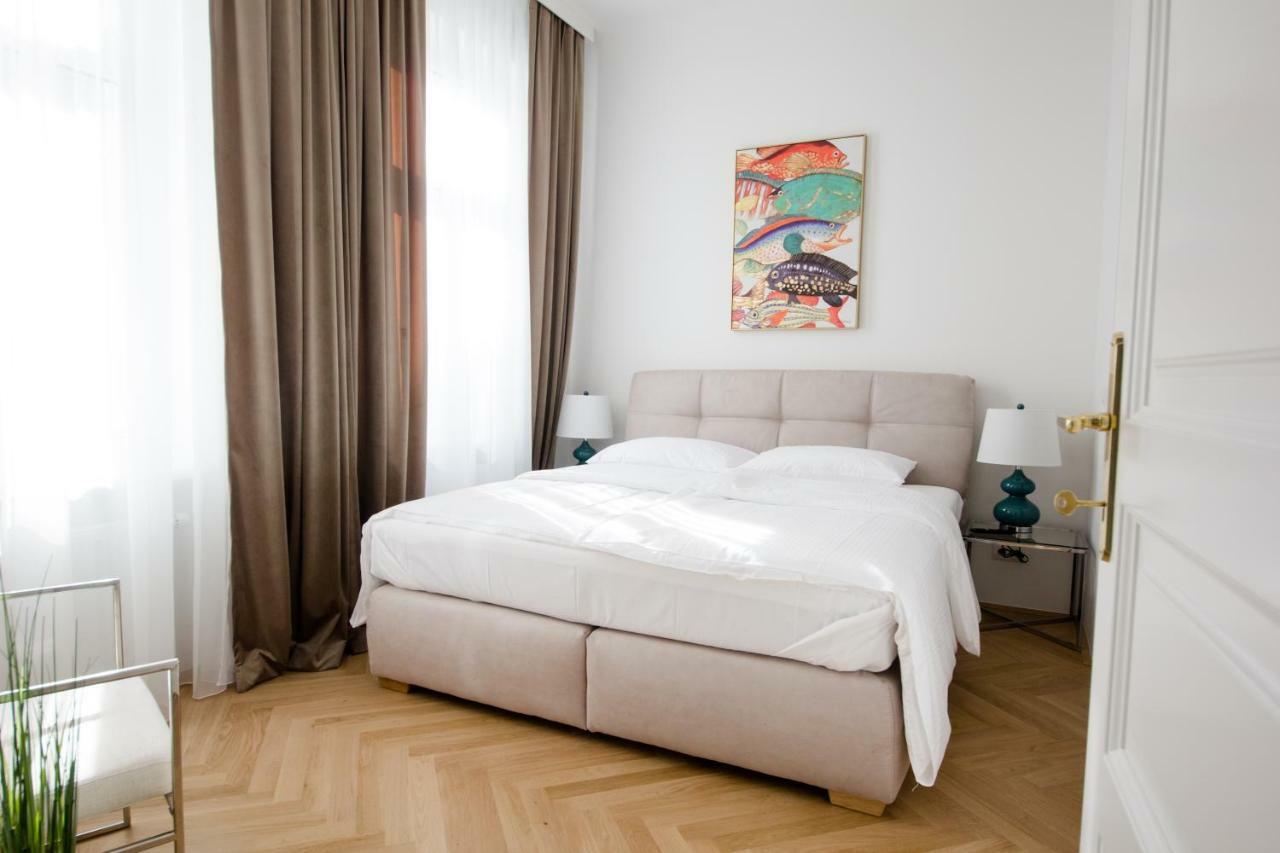 Studio Apartments Urania - Mai'S Apartments Viena Exterior foto