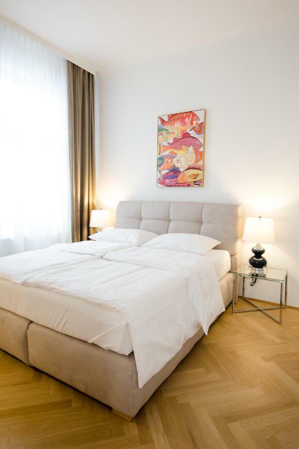 Studio Apartments Urania - Mai'S Apartments Viena Exterior foto